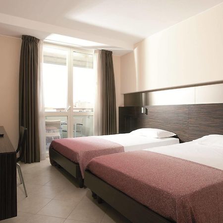 Rosso Frizzante Hotel Sorbara Buitenkant foto
