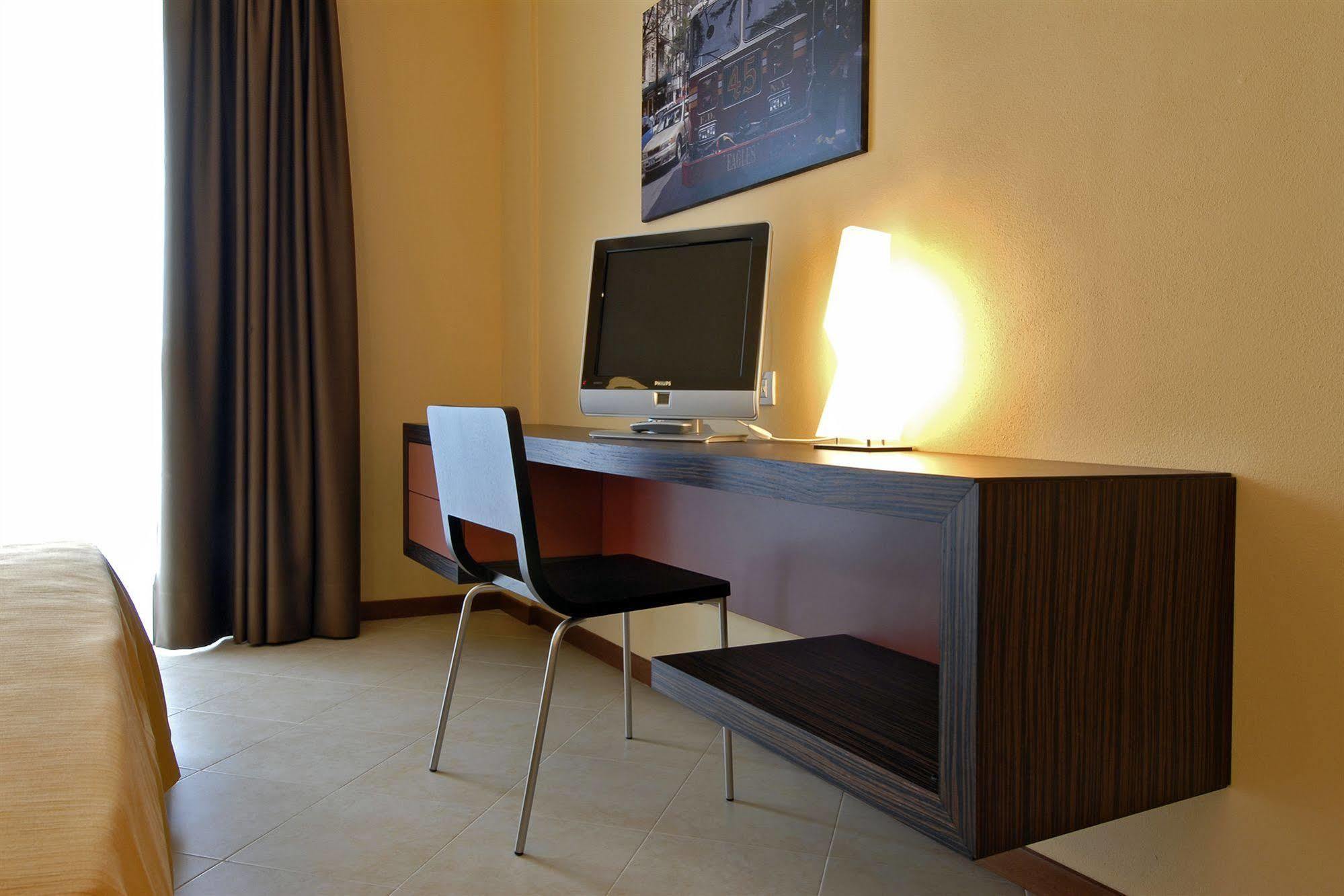 Rosso Frizzante Hotel Sorbara Buitenkant foto